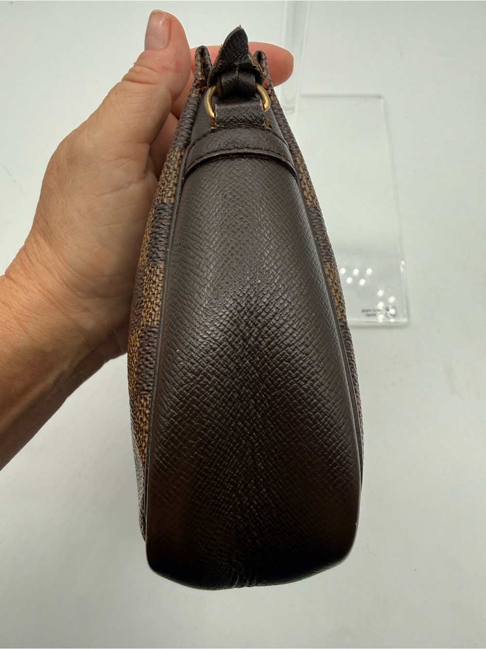 Authentic Louis Vuitton - Picture 6 of 15